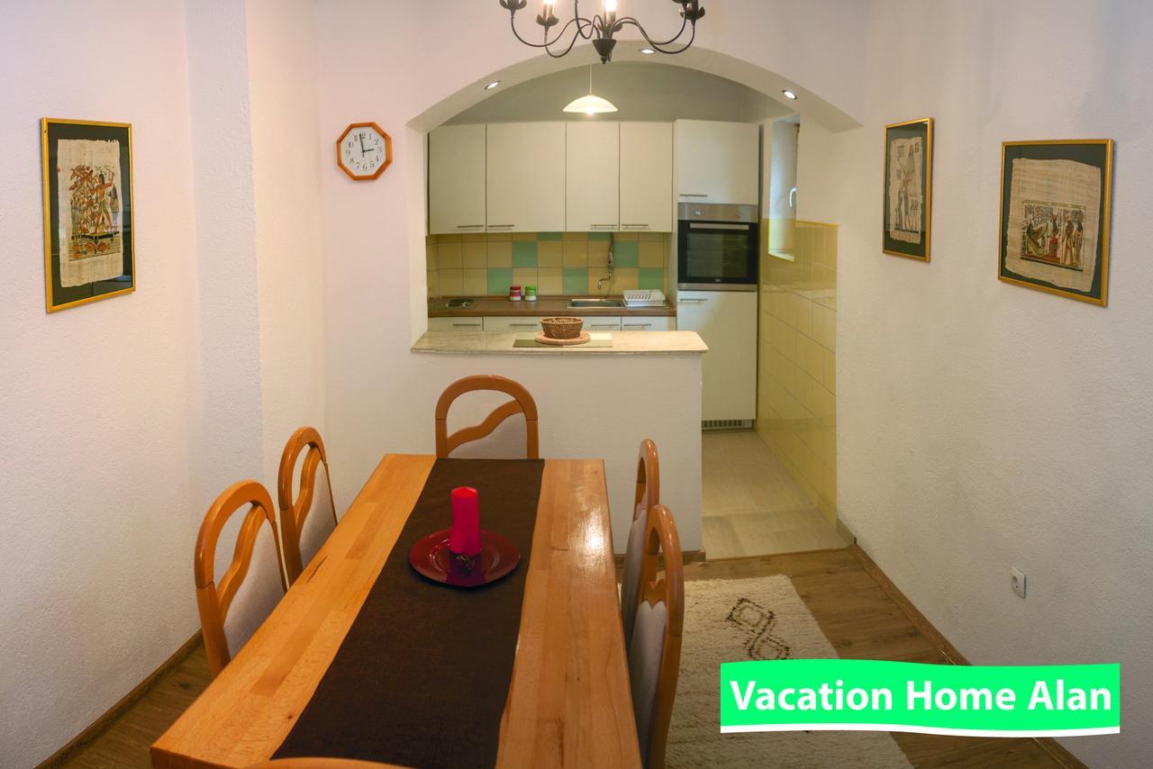 Vacation Home Alan Кулен Вакуф Екстериор снимка